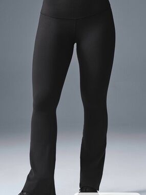 ALO Yoga Women's Black Bootcut Active Pants